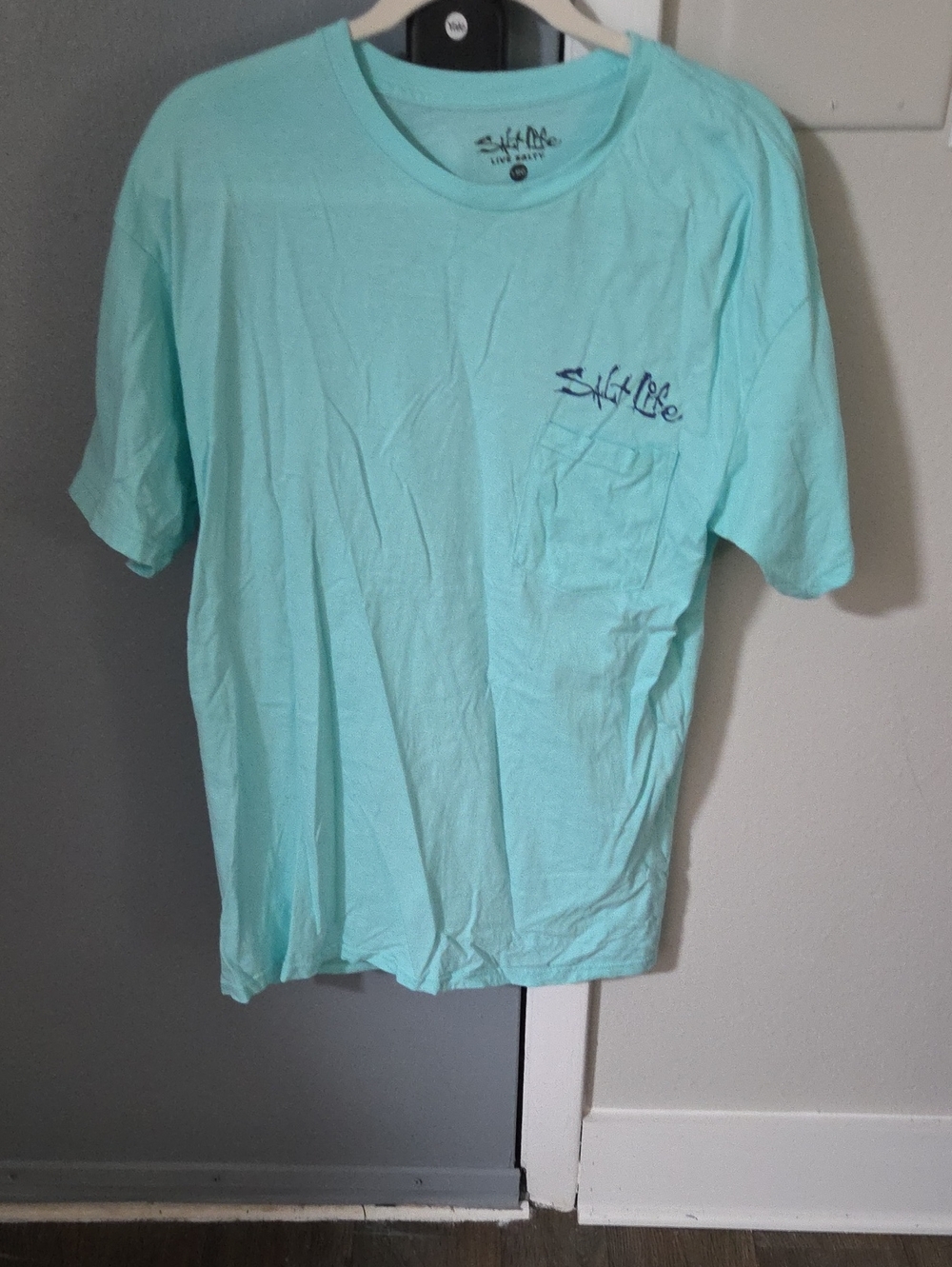 Salt Life Men’s Aqua Short-Sleeve Pocket Tee